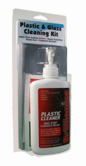 BRILLIANIZE PLASTIC AND GLASS CLEANING KIT WITH MICROSUEDE